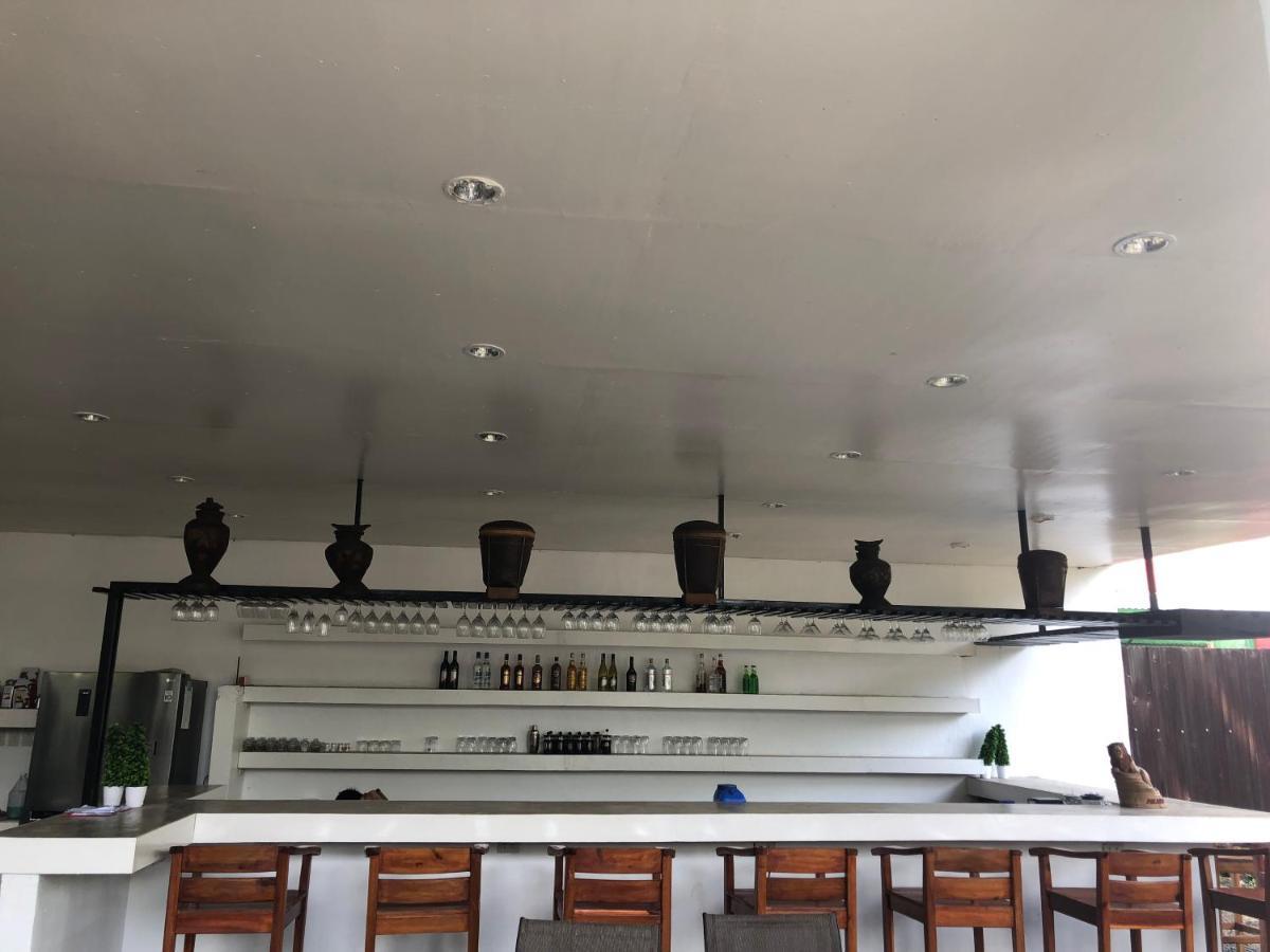 Alesseo Hostel Tiniguiban Buitenkant foto