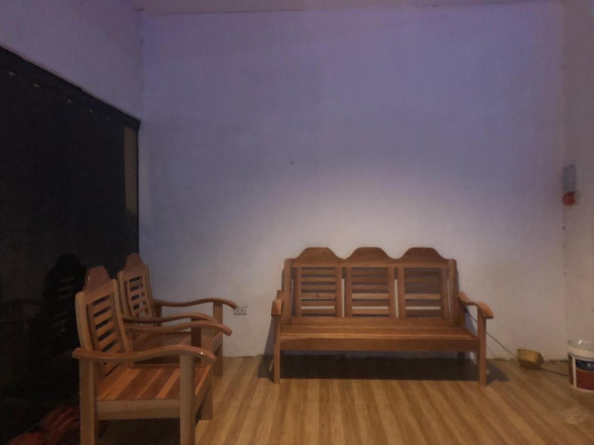 Alesseo Hostel Tiniguiban Buitenkant foto